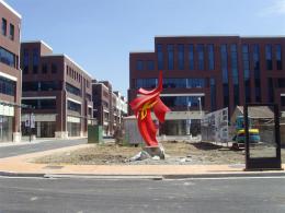 hj1721 不銹鋼雕塑—凌空之剪_青島國際服裝城不銹鋼雕塑、石雕、玻璃鋼雕塑_濱州宏景雕塑有限公司